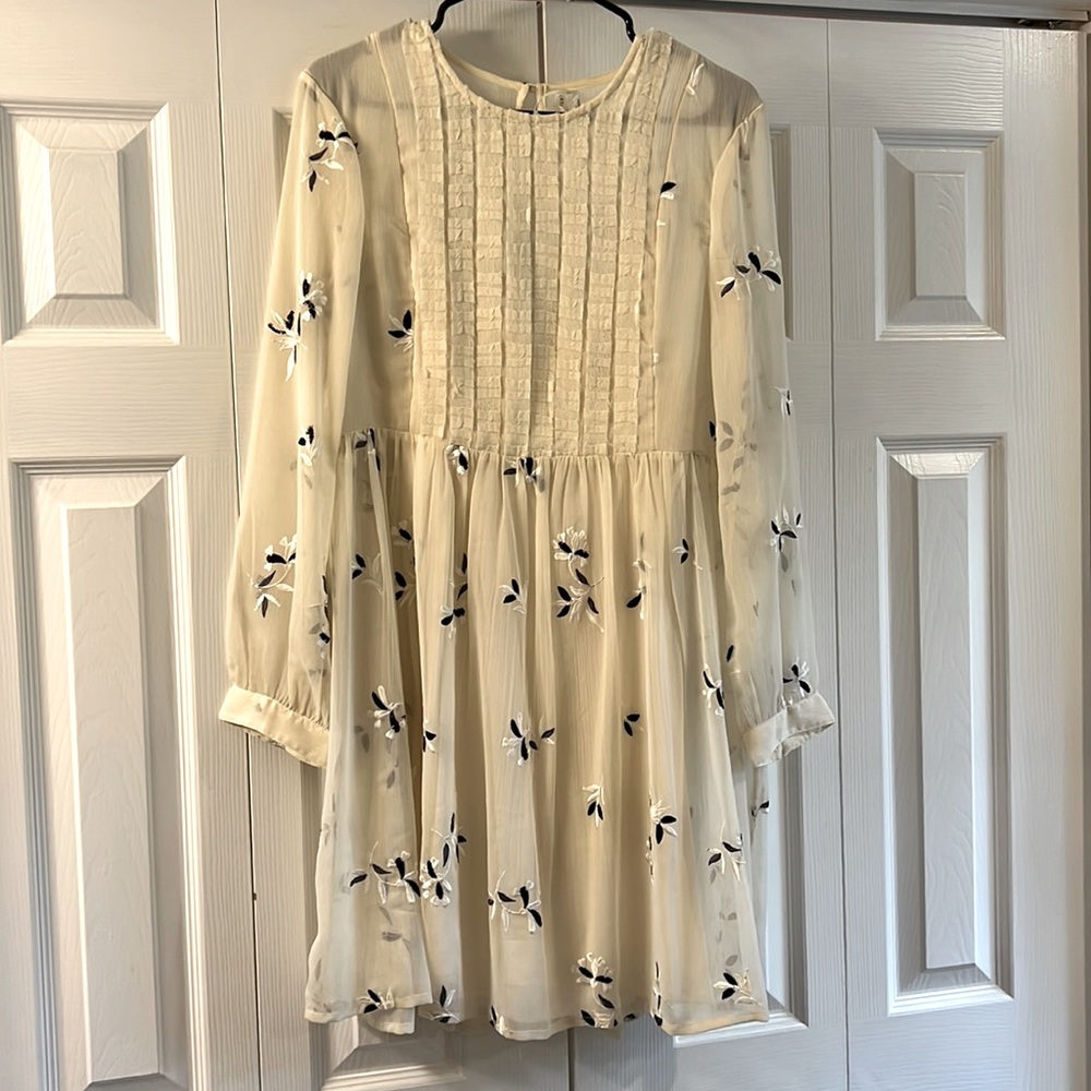Anthropology White detailed dress only worn once for my wedding Brunch.